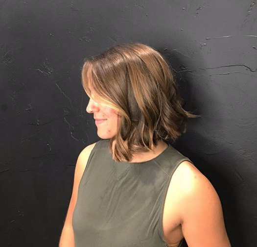 Chocolate brown lob with light waves